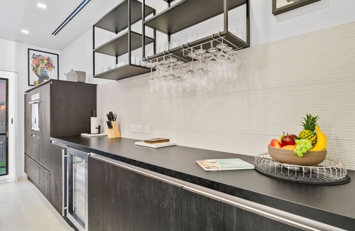 Bubali House | Modern 2BR Bubali Condo — Fully Equipped, Full AC, Minutes Away From Eagle Beach