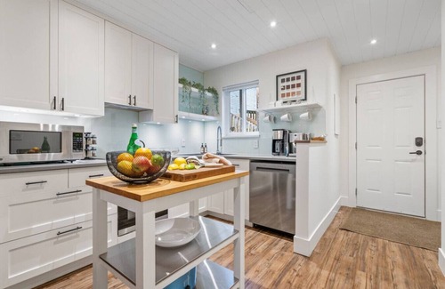 Whistler Creekside House | Modern 2BR Creekside Townhome , Patio, Walk to Gondola, Free Parking!