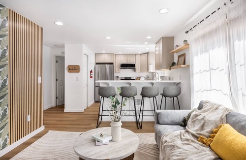 Lake City House | Modern 2BR Gem , Near UW & Lake Trails & Garage