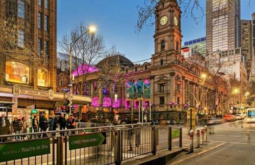 Melbourne Central Business District Apartment | Modern 2BR Getaway, Prime CBD, Balcony, Pool, Gym