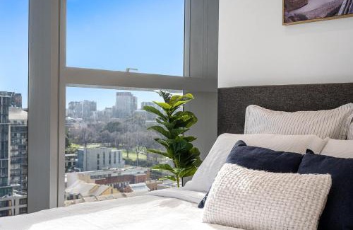 Melbourne Central Business District Apartment | Modern 2BR Getaway, Prime CBD, Balcony, Pool, Gym