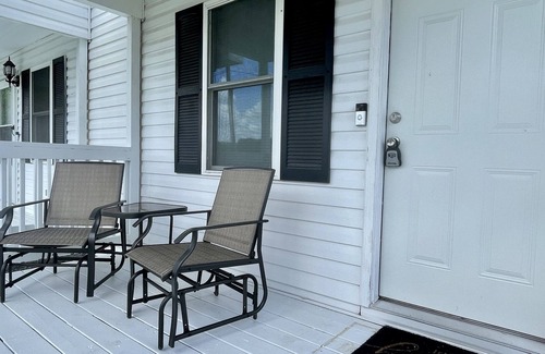 Murfreesboro House | Modern 2BR Getaway: Walk to Chowan University & Local Eats!