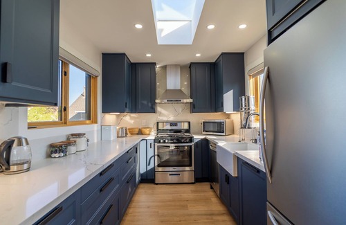 Golden Hill Apartment | Modern 2BR Heart of South Park Walkable With W/D