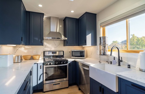 Golden Hill Apartment | Modern 2BR Heart of South Park Walkable With W/D