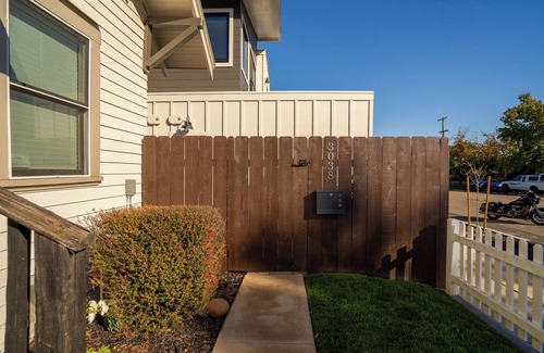 Golden Hill Apartment | Modern 2BR Heart of South Park Walkable With W/D