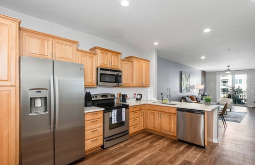 Tempe Apartment | Modern 2BR Near ASU|Pool, Gym & Pet-Frndly