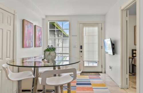 Grandview Heights House | Modern 2BR Oasis Heated Pool Near Downtown