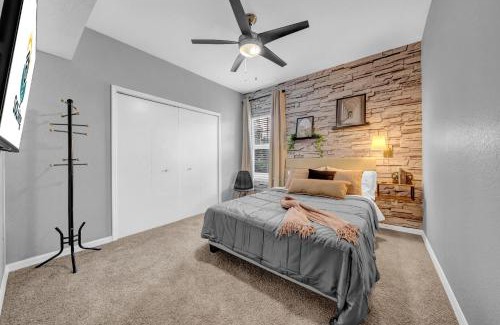 Tampa Apartment | Modern 2br Pool, Hot Tub Pet-friendly #12