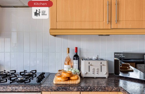 Marston Moretaine Apartment | Modern 2BR w/Parking EV Charger