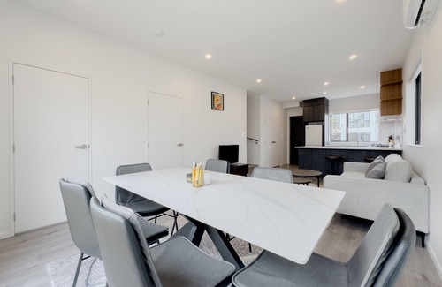 Papakura House | Modern 3-bds Townhouse in South Auckland