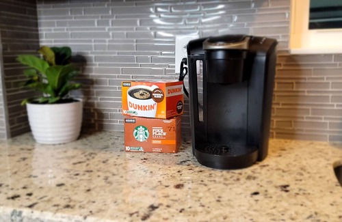 Southwest Coconut Grove House | Modern 3 bed/2 bath House by Coco Walk w/Private Cozy Deck(Family/Pet-friendly)