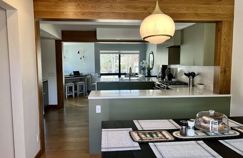 Eagle-Vail House | Modern 3 bed 3 bath house with hot tub, new furnishings near Beaver Creek/Vail
