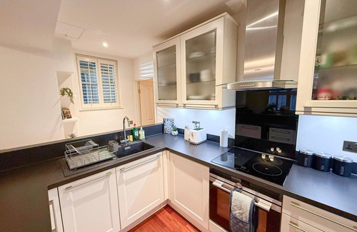 Bryanston and Dorset Square Apartment | Modern 3-Bed Baker St flat near Mayfair & West End