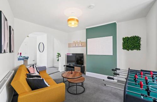 Mansfield Apartment | Modern 3 bed house in Nottingham - Sleeps 5