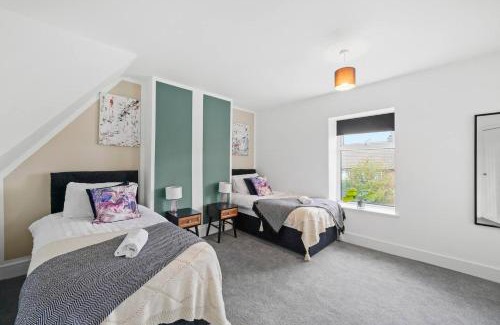 Mansfield Apartment | Modern 3 bed house in Nottingham - Sleeps 5