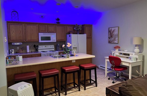 Dubuque House | Modern 3-bedroom, 3 full bath, 2 living areas, 2 kitchens, game room, hot tub!