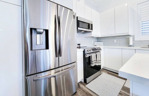 Niagara Falls House | Modern 3 Bedroom House in Niagara Falls