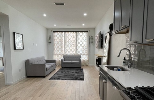 West Side Condo | Modern 3 Bedroom Condo with Private rooftop - Jersey City