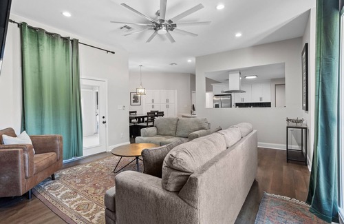Lake Charles House | Modern 3 Bedroom Home with Pool