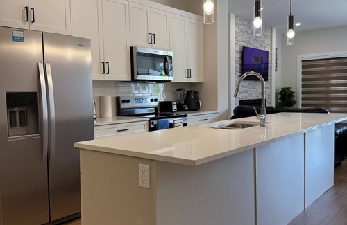 Regina House | Modern 3 - bedroom house in The Greens - East Regina.