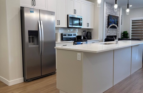 Regina House | Modern 3 - bedroom house in The Greens - East Regina.