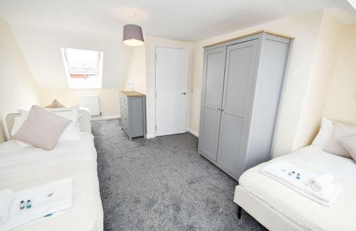 Kirkdale House | Modern 3 Bedroom House in Kirkdale Liverpool