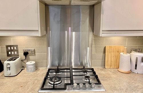 Reading House | Modern 3 bedroom house in Reading with Garden & Free Parking
