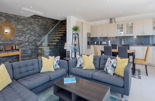 Vale do Lobo House | Modern 3 Bedroom Townhouse with Heatable Pool in Vale do Lobo - J152 - Almancil, Algarve
