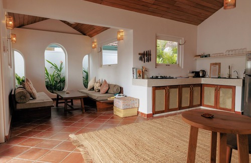 Kathaluwa Villa | Modern 3 Bedroom Villa, Stunning Private Pool, Only 250m to Beach
