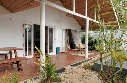 Kathaluwa Villa | Modern 3 Bedroom Villa, Stunning Private Pool, Only 250m to Beach