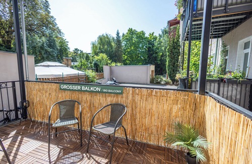 Gohlis-Mitte Apartment | Modern 3-Room Apartment with Balcony | Kitchen, WiFi, Bathroom