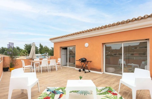 Marseillan Plage Apartment | Modern 3-Room Apartment (New 2021), A/C, Large Terrace, WiFi, Parking, Linens & Cleaning Included
