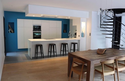 Azur Villa | Modern 350m² luxury villa, close to beaches, lake and golf courses