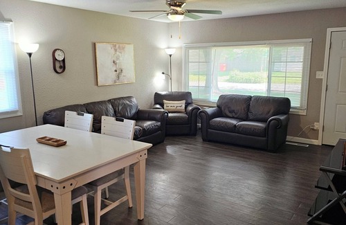 Champaign House | Modern 3BD/2BA near U of I with a large master suite!