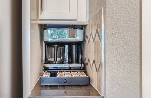 Leyden House | Modern 3BR/3BA Home w/Stunning Rocky Mtn Views