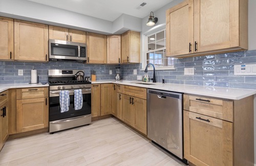 Atlantic City House | Modern 3BR - Central Air + Parking - 3 Blocks to Beach + Casinos