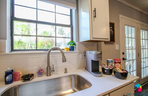 Savannah House | Modern 3BR Home, 25 Mins to Tybee + Pets