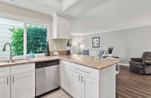 Woodbridge House | Modern 3BR Home in Irvine, Patio, Spacious Layout, Close to Beaches #18