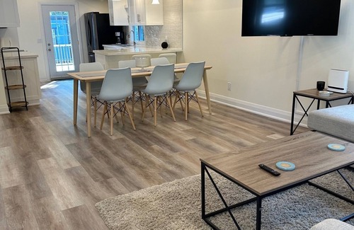 Crystal Beach House | Modern 3BR Home near the Beach w/A/C +WiFi +Free Parking +Firepit +Deck w/BBQ