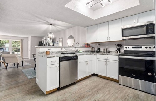 West San Antonio House | Modern 3BR|Lackland & SeaWorld