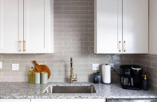 Cleveland Apartment | Modern 3BR Near Cleveland Clinic