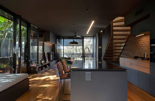 Norman Park House | Modern 3BR retreat with Sauna - The Loft