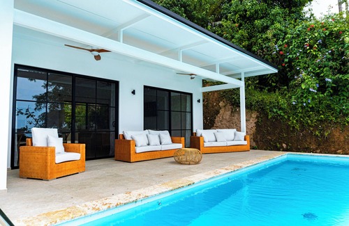 Ojochal House | Modern 3BR Villa w/Pool – Perfect for Groups