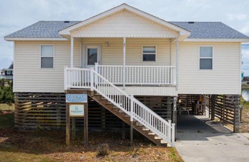 Kitty Hawk House | Modern 3rd Row Cottage Hot Tub and Pet Friendly