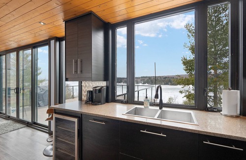 Algonquin Highlands House | Modern 4 bd, 3 bath Cottage on Boshkung Lake, Haliburton