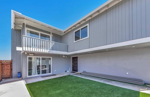 South San Francisco House | Modern 4-bedroom House with a View in South San Francisco