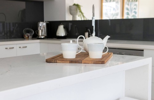 Barrack Point Apartment | Modern 4-Bed Home Close to Beach in Barrack Point