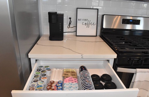 Northeast Houston House | Modern 4-bedroom 2.5 Bath Home Minutes from Downtown Houston, Wifi, 2Car Garage