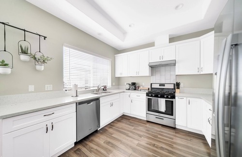 Westminster House | Modern 4 Bedroom Central Oasis with Spa