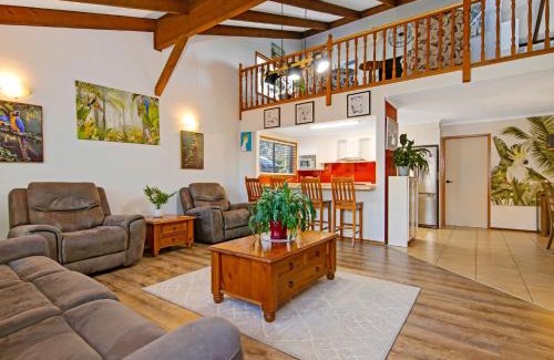 Sunshine Bay House | Modern 4-Bedroom Home Steps to Sunshine Bay Beach